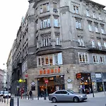 Central Apartments Budapest Otel *